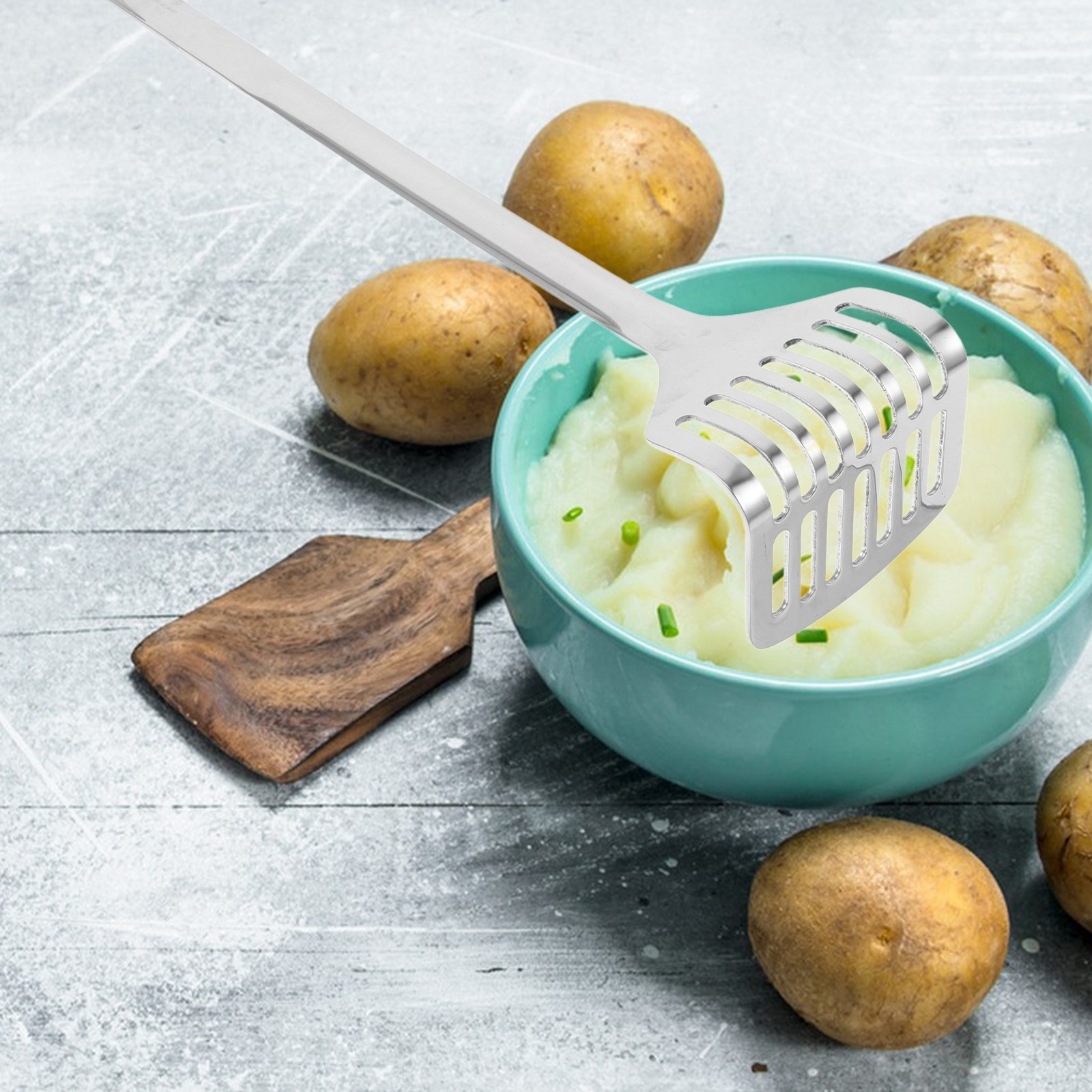 Baby Food With Avocado - عصارة بطاطس يدوية من الفولاذ المقاوم